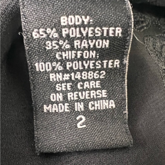 Torrid Black Vneck Semi Sheer Floral Tshirt Size 2 - Picture 9 of 9